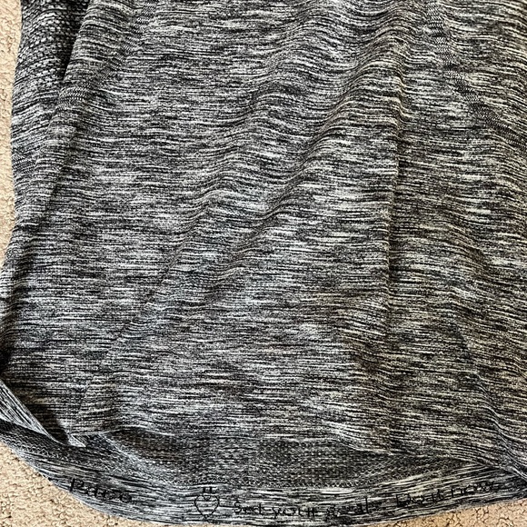 Lululemon long sleeve fitted athletic shirt - Picture 4 of 5